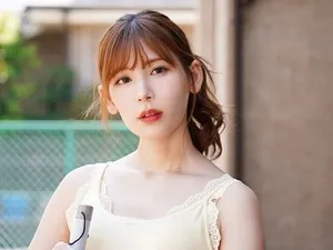 Sục cặc bằng quần lót ướt nhẹp nước lồn của dì