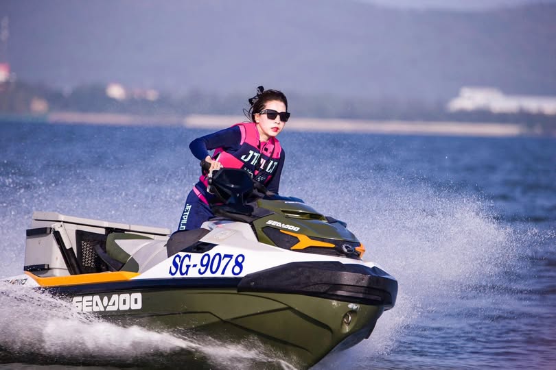 Những bài học tình dục của ai sayama cho các chim chưa trãi sự đời